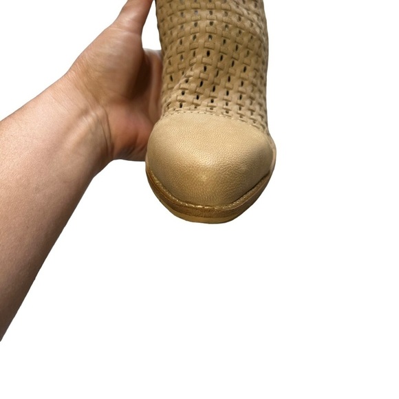 NIB Diba True Beige Mini Mee Leather Perforated Heeled Mule - Picture 10 of 11